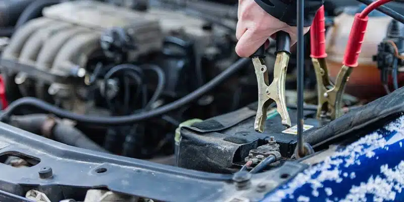 Les signes que votre batterie auto a besoin d'être remplacée