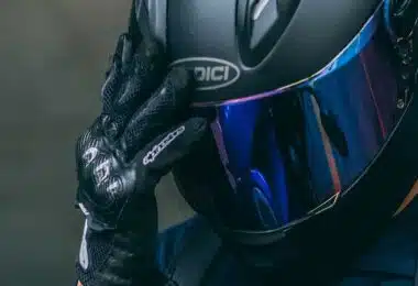Réinventer la route : un regard approfondi sur le choix du casque moto idéal