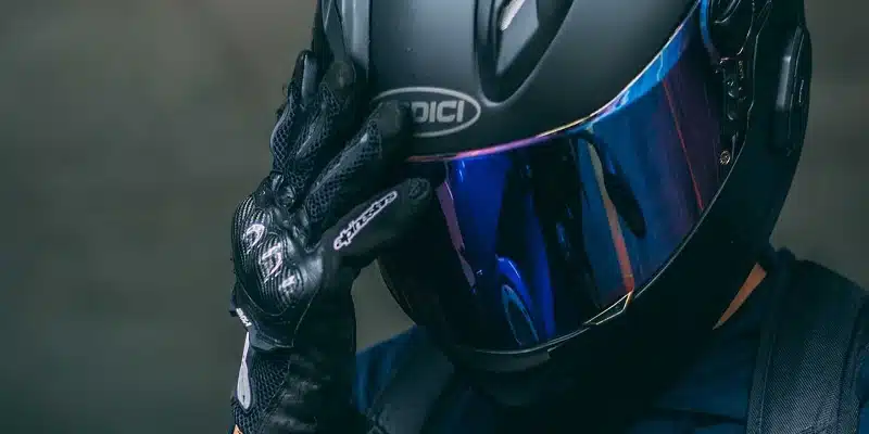 Réinventer la route : un regard approfondi sur le choix du casque moto idéal