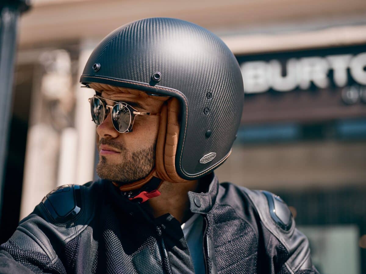 Réinventer la route : un regard approfondi sur le choix du casque moto idéal